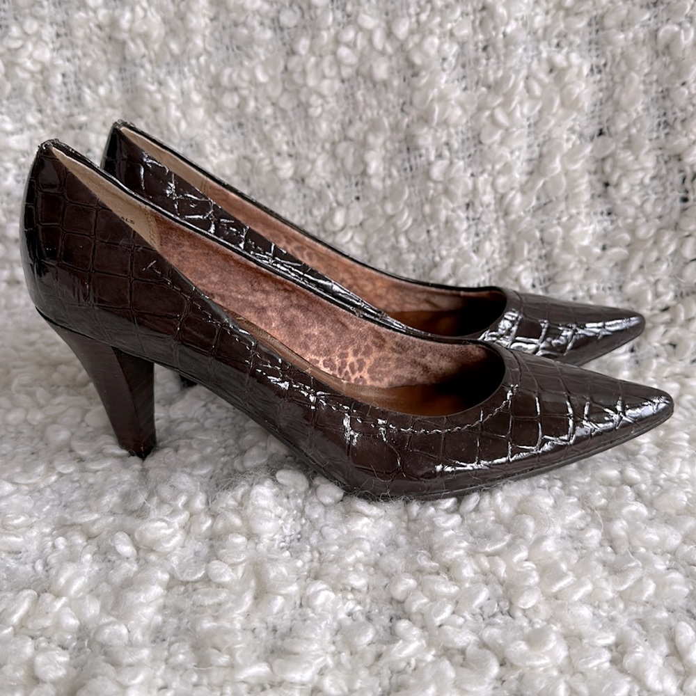 NEW* AK Anne Klein iFlex Cake Walk Brown Faux Leather Pointed Toe Pumps Sz 6M - Picture 5 of 10